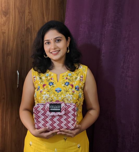 Crimson Chevron 6-Pocket Clutch Pouch