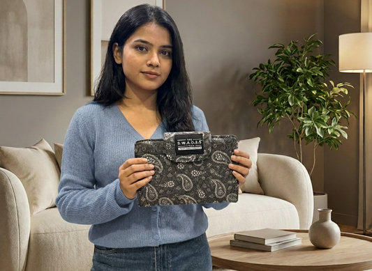 Hunar Signature 6-Pocket Clutch Pouch