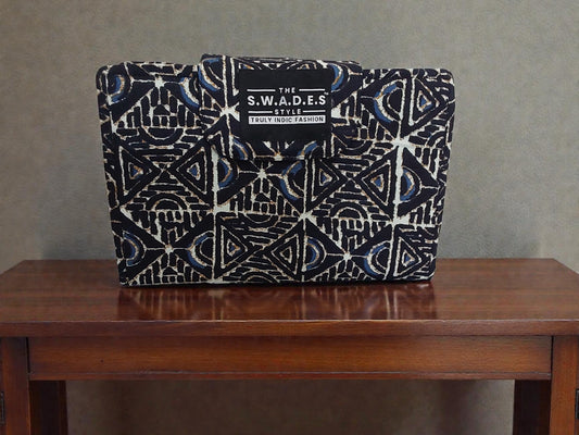 Nava Mudra 6-Pocket Clutch Pouch